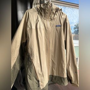 patagonia h2no Jacket Men’s Size XL Beige/brown windbreaker